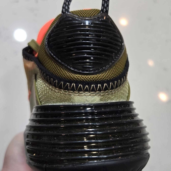 Nike Air Max 2090 Women's SZ.6 "Olive Flak" DC1875-300 Running Sneakers New - Picture 13 of 15